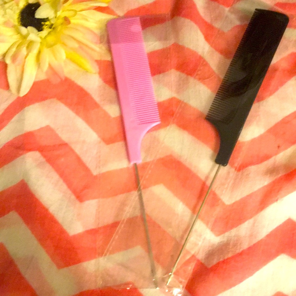 NWT, Rat tail comb, pink and black